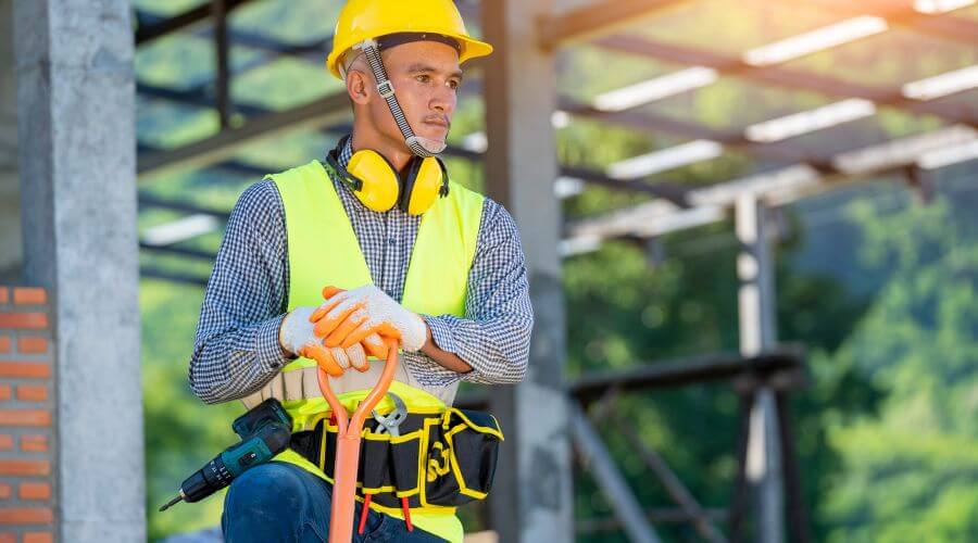 Professional gutter cleaning in Dysart, IA